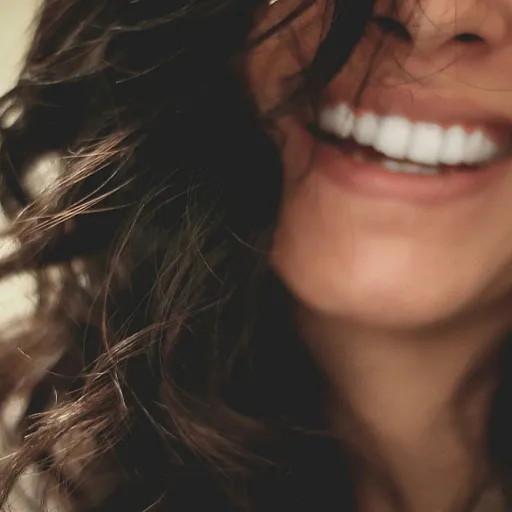 Tout comprendre sur le dental onlay : une alternative précise entre plombage et couronne